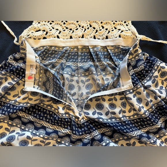 M - Blue Paisley L’atiste Romper - Picture 8 of 9